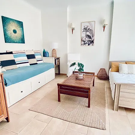 Centre Pour Congrès Ou à 5 Min De La Croisette, *